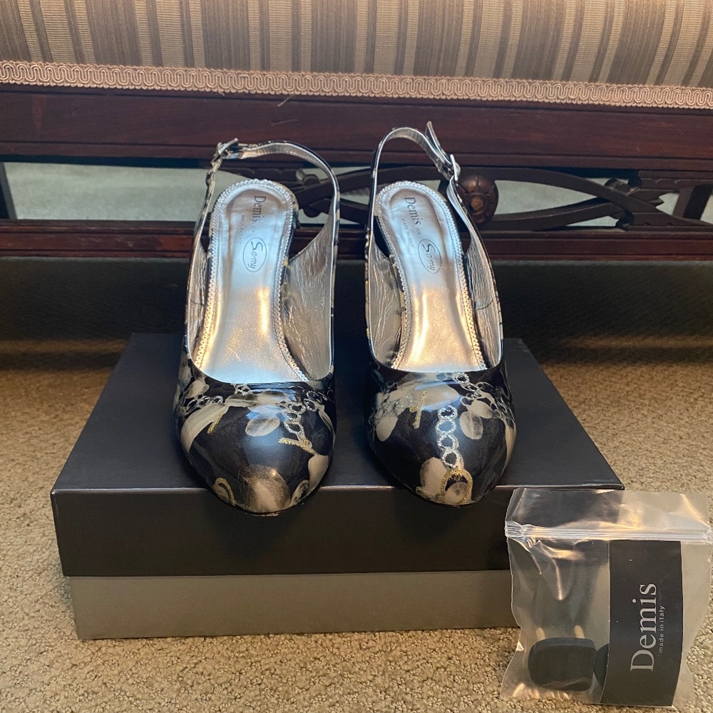 Demis Pumps Made In Italy, Gently Used (Only Worn Once)
